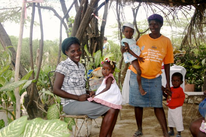Ti Foyer is a mothers club for women with young children and is one of the programs led by community health volunteers.